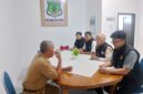 Petugas dari Imigrasi kelas II TPI Parepare, Sulawesi selatan,melakukan koordinasi dengan pejabat kantor kecamatan Suppa, Kabupaten Pinrang tentang rencana pembentukan Desa binaan Imigrasi Parepare