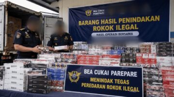 Foto hasil penelusuran Ai yang menggambarkan Bea Cukai Parepare berhasil menyita puluhan dos rokok ilegal hasil operasi bersama di wilayah Sulbar