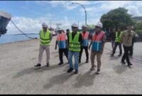 Anggota komisi VI DPR RI dari fraksi Partai Keadilan Sejahtera (PKS) Ismail Bachtiar didampingi Juru bicara PKS Parepare, Sappe bersama dengan Branch Manager (BM) PT Pelindo Multi Terminal Branch Parepare, Beny 