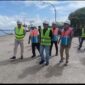Anggota komisi VI DPR RI dari fraksi Partai Keadilan Sejahtera (PKS) Ismail Bachtiar didampingi Juru bicara PKS Parepare, Sappe bersama dengan Branch Manager (BM) PT Pelindo Multi Terminal Branch Parepare, Beny 