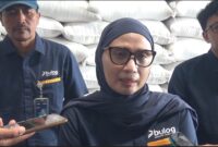 Pincab Bulog Parepare, Rahmi Mangerang saat diwawancarai awak media