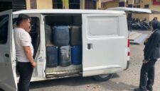 Aparat Polres Parepare mengamankan satu unit kendaraan Grand Max berisi solar subsidi yang rencananya akan diselndupkan ke kabupaten Pinrang