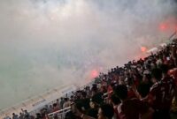 Suasana kericuhan saat laga kandang PSM Makassar vs Persib Bandung