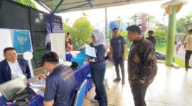 Suasana pelayanan Imigrasi di CFD Lapangan Andi Makkasau Parepare. Minggu, 14 Juni 2026