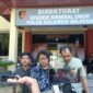 Tim Lembaga Bantuan Hukum (LBH) Makassar, Sulawesi selatan, merupakan bagian dari Koalisi Advokasi Jurnalis (KAJ) Sulawesi Selatan mendatangi Kantor Ditreskrimum Polda Sulsel mempertanyakan perkembangan kasus dugaan kekerasan jurnalis LKBN ANTARA M Darwin Fatir