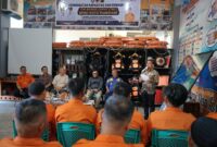 Wali Kota Parepare Tasming Hamid, membuka pelatihan kegiatan Peningkatan Kapasitas dan Kemampuan Manajerial Tim Reaksi Cepat (TRC) BPBD Kota Parepare yang digelar di Markas BPBD Parepare, Sabtu, 1 Agustus 2026.