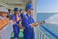 ABK KM Catelya Ekspres melakukan simulasi pemadaman api yang terjadi di atas kapal dan dipantau langsung plt KSOP Parepare