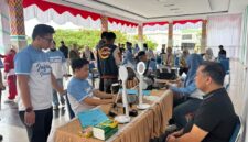 Suasana pelayanan paspor di Car Free Day kabupaten Wajo dalam program pasporia kantor Imigrasi kelas II TPI Parepare