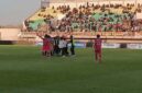 Official tim Bone masuk ke dalam lapangan pertandingan saat gol pemain Bone dianulir oleh wasit karena terperangkat ofside