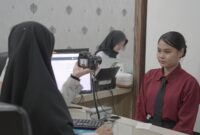 Suasana pelayanan paspor