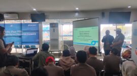 Suasana kunjungan media di Pelabuhan Nusantara Parepare, Sulawesi selatan dalam  kegiatan Media Port Visit